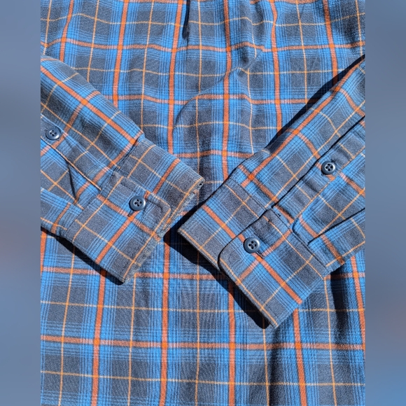 REI Cooperative shirt - Picture 3 of 4